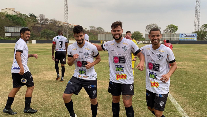 Com golaço de Luis Antônio, Rio Branco vence Itapirense e pega Catanduva nas oitavas