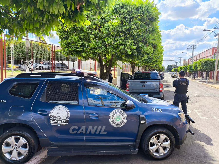 GCM prende homem no Distrito Industrial por furto de caminhonete em Americana