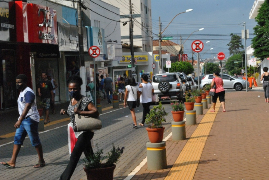 Comércio de rua de Santa Bárbara permanece fechado neste feriado de 9 de julho